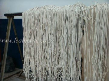 Picture of Alum (White) Riempies