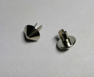 Picture of Pyramid Stud 8mm IH409-00